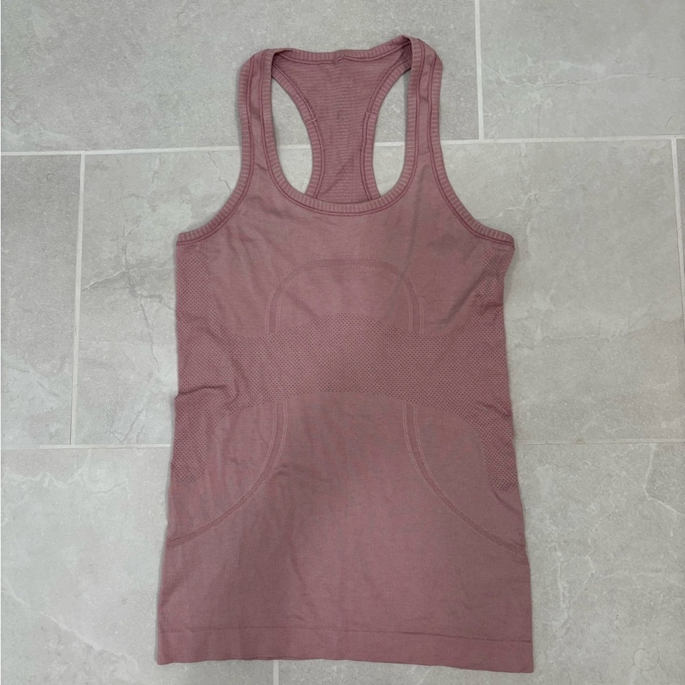 Lululemon Swiftly Tech Hip Length Racerback Tank in Quicksand Size 4 - Picture 3 of 10